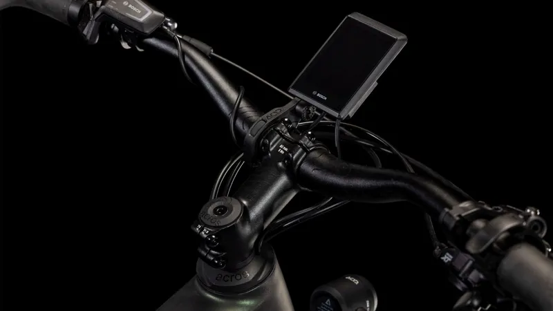 Cube Kathmandu Hybrid C:62 SLT 400X Hybrid Bike in Green-2